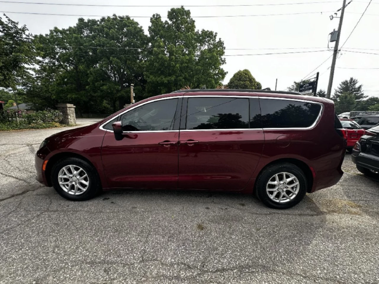 2017 Chrysler Pacifica Touring Main Image