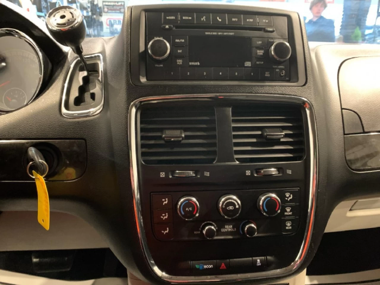 2014 Dodge Grand Caravan SXT Main Image