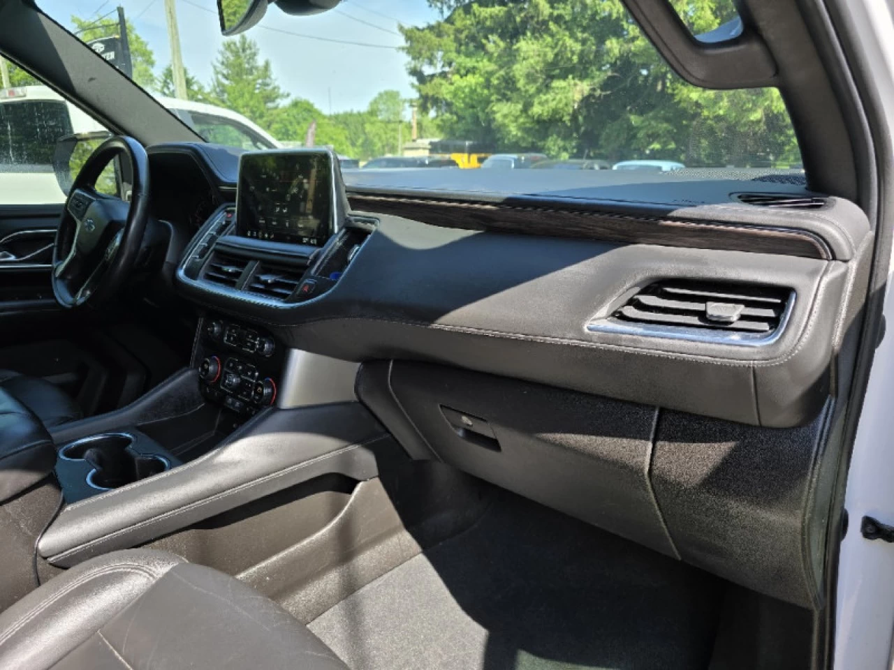 2021 Chevrolet Suburban Z71 Main Image