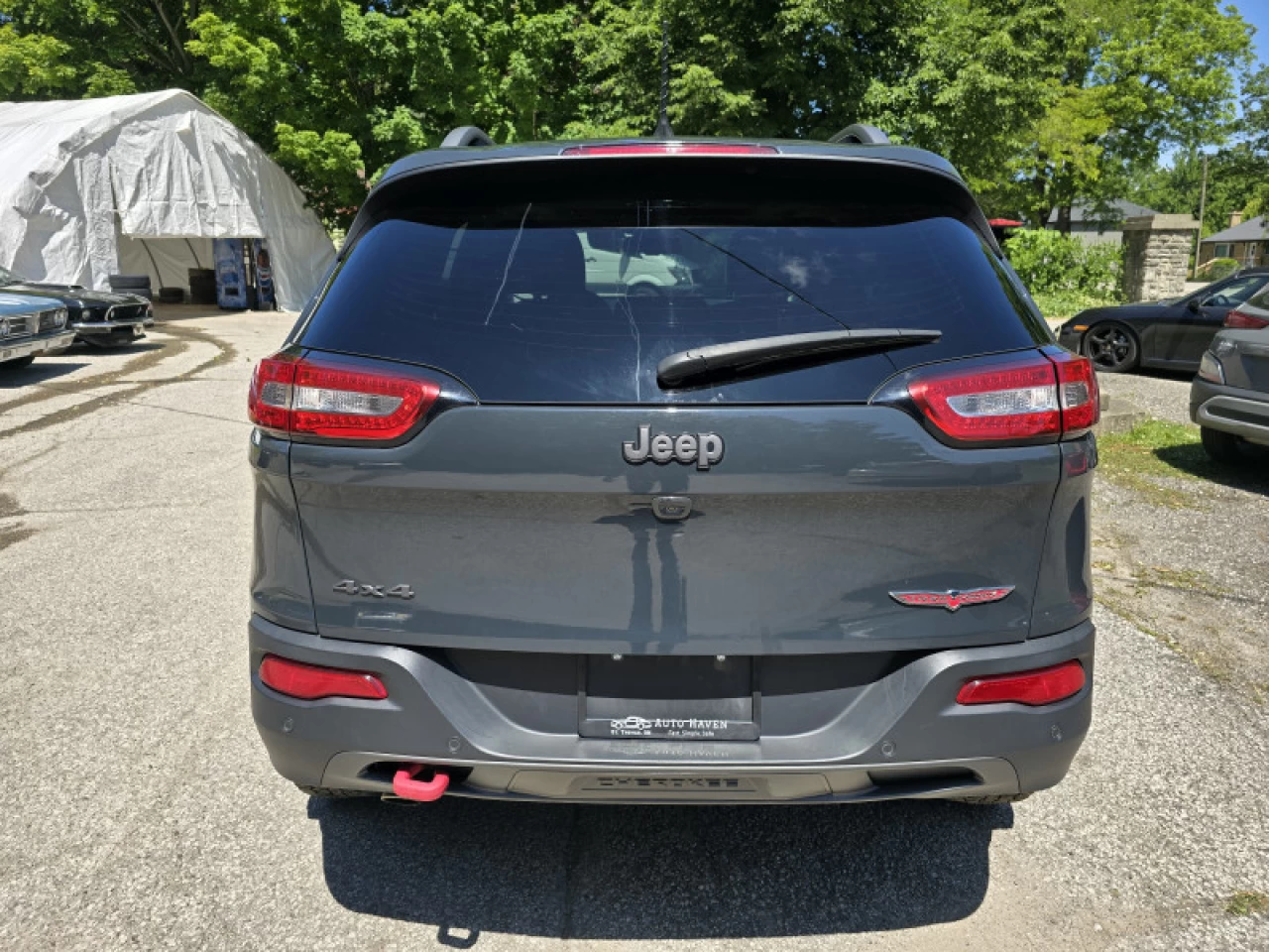 2017 Jeep Cherokee  Main Image