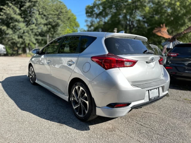 Toyota Corolla iM Base 2018