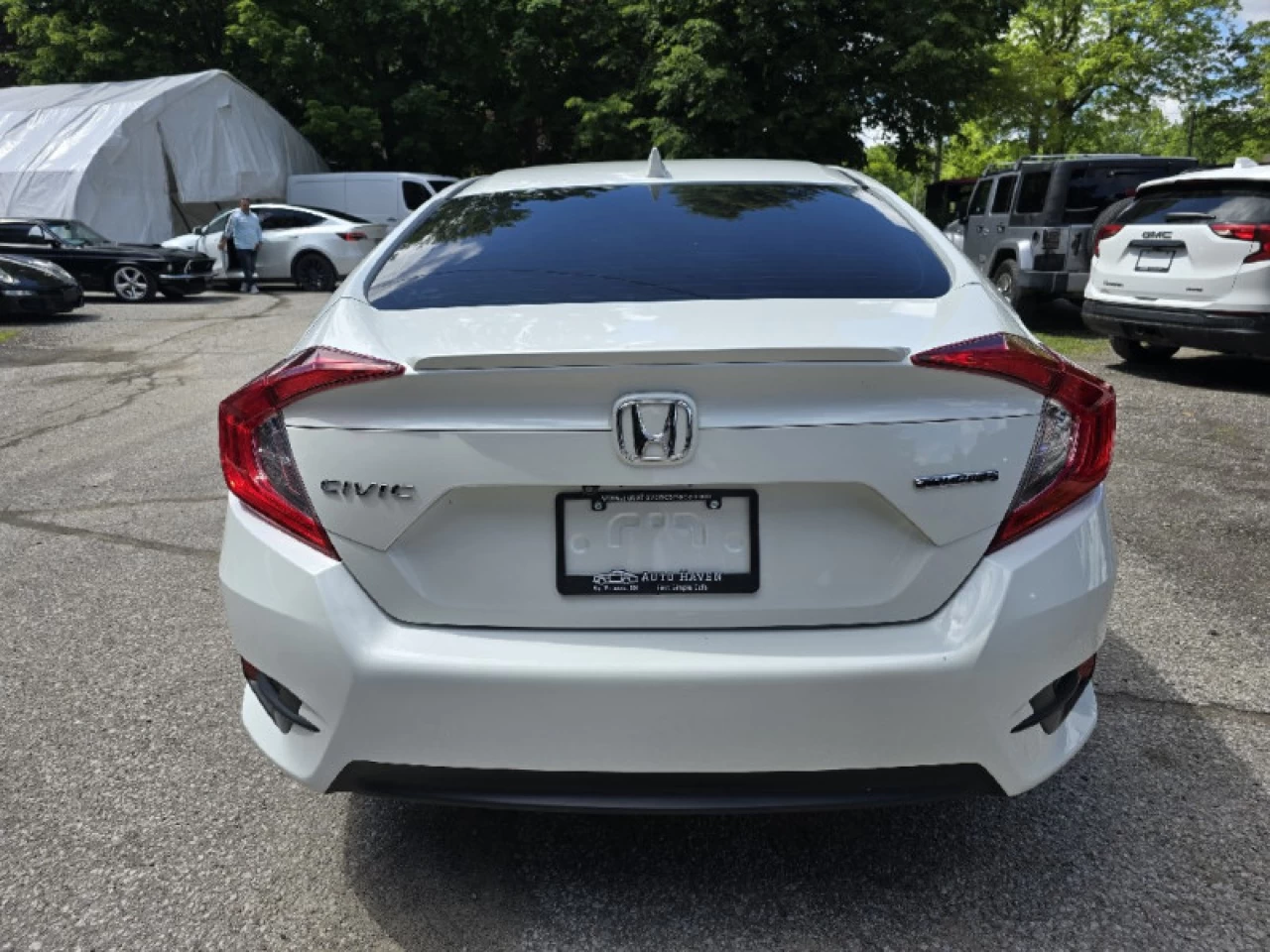 2017 Honda Civic Sedan Touring Main Image