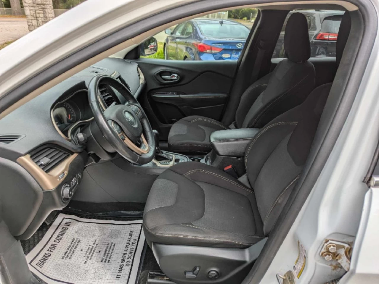 2015 Jeep Cherokee North Main Image