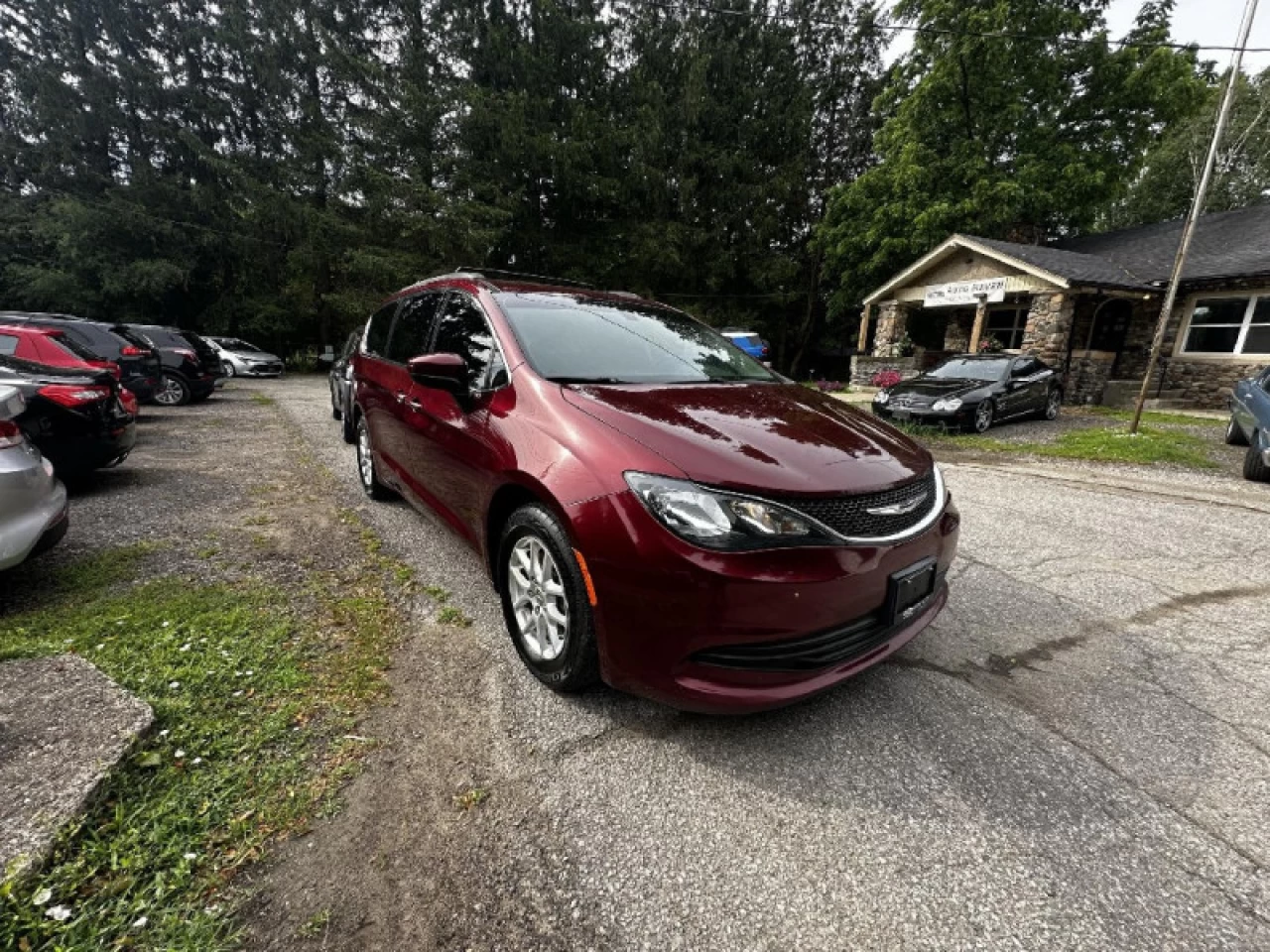 2017 Chrysler Pacifica Touring Main Image