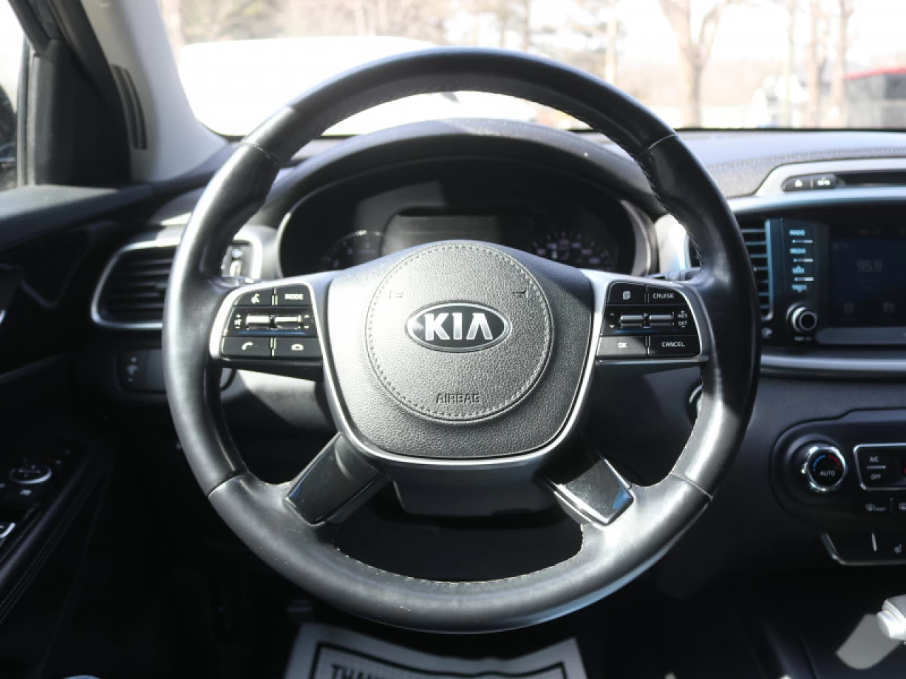 2019 Kia Sorento LX Main Image