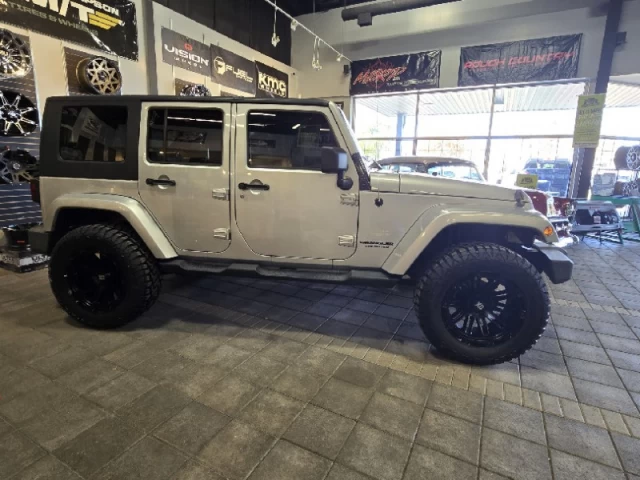 Jeep Wrangler Unlimited Sahara 2010