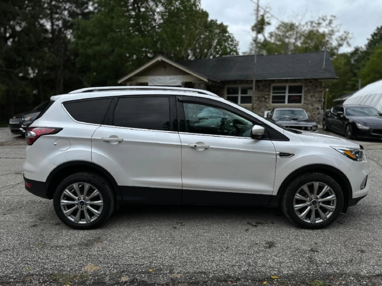 2017 Ford Escape Titanium Main Image