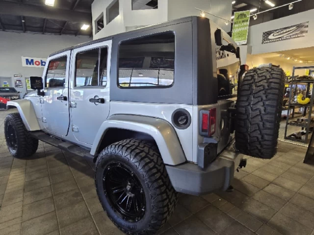 Jeep Wrangler Unlimited Sahara 2010