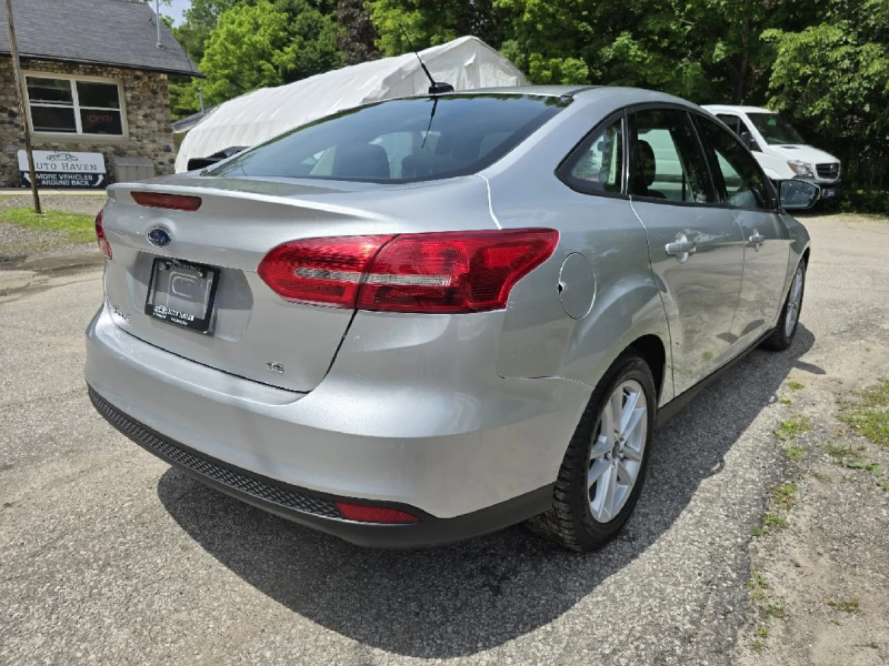 2017 Ford Focus SE Main Image