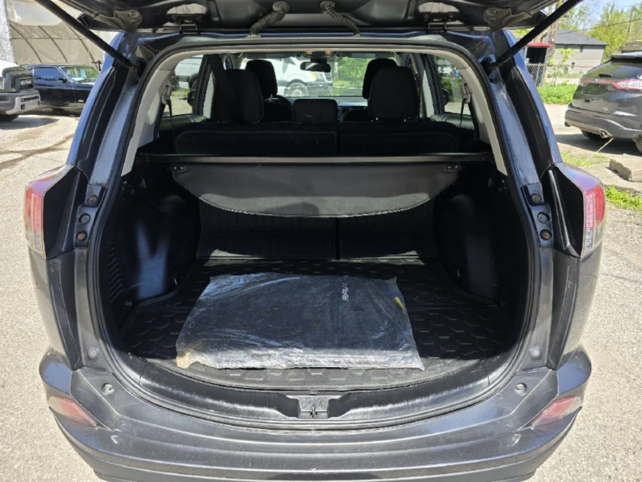 2018 Toyota RAV4  Main Image