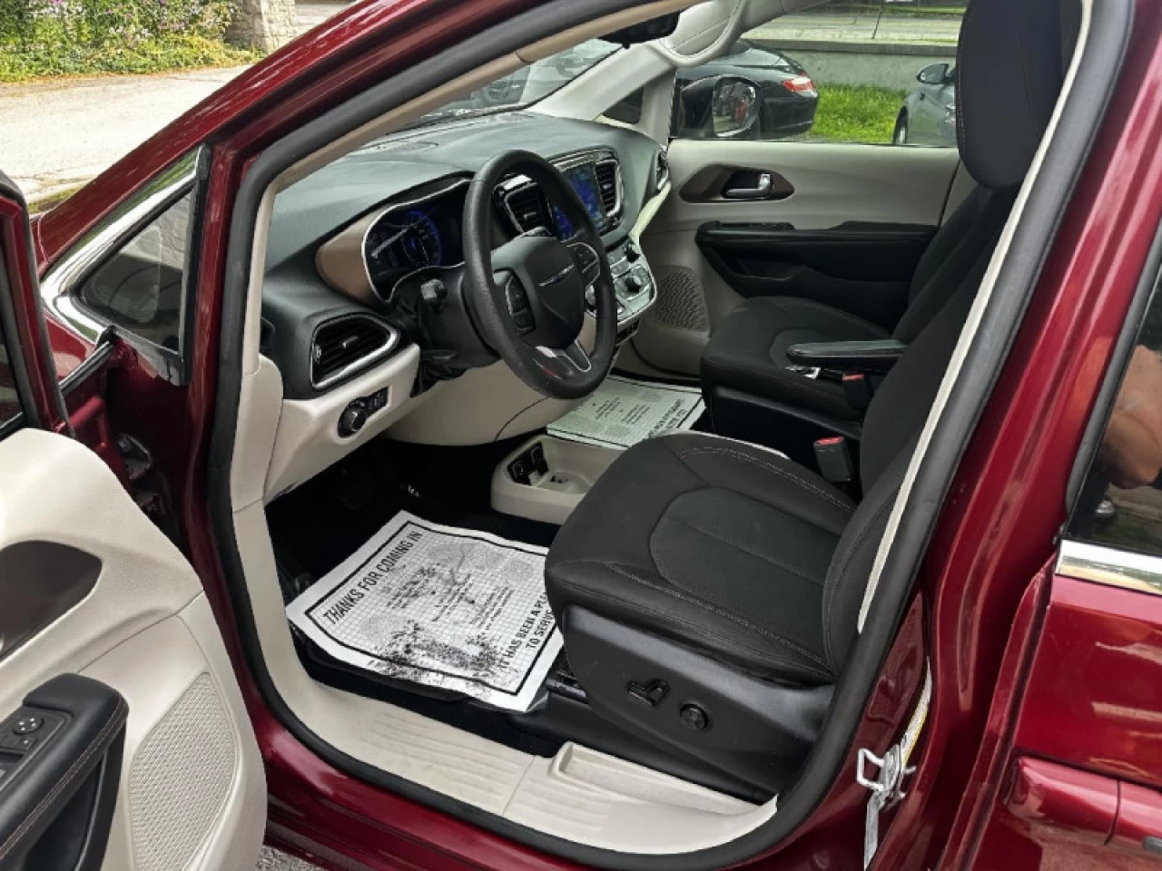 2017 Chrysler Pacifica Touring Main Image