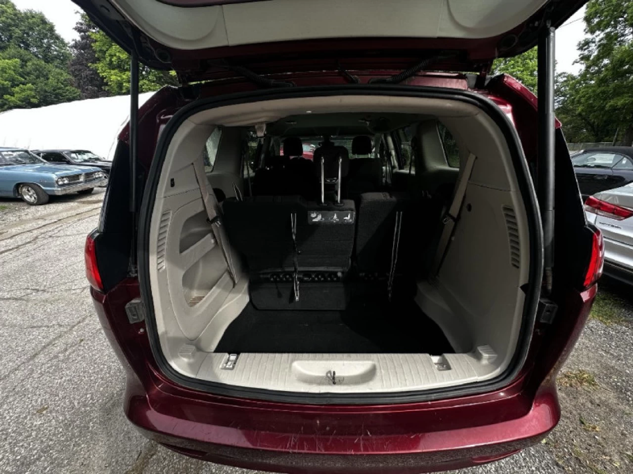 2017 Chrysler Pacifica Touring Main Image