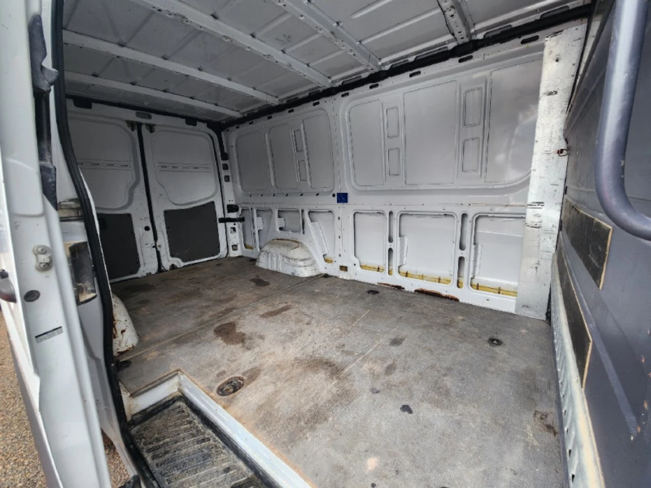 2015 Mercedes-Benz Sprinter Cargo 3 2500 144 WB Main Image