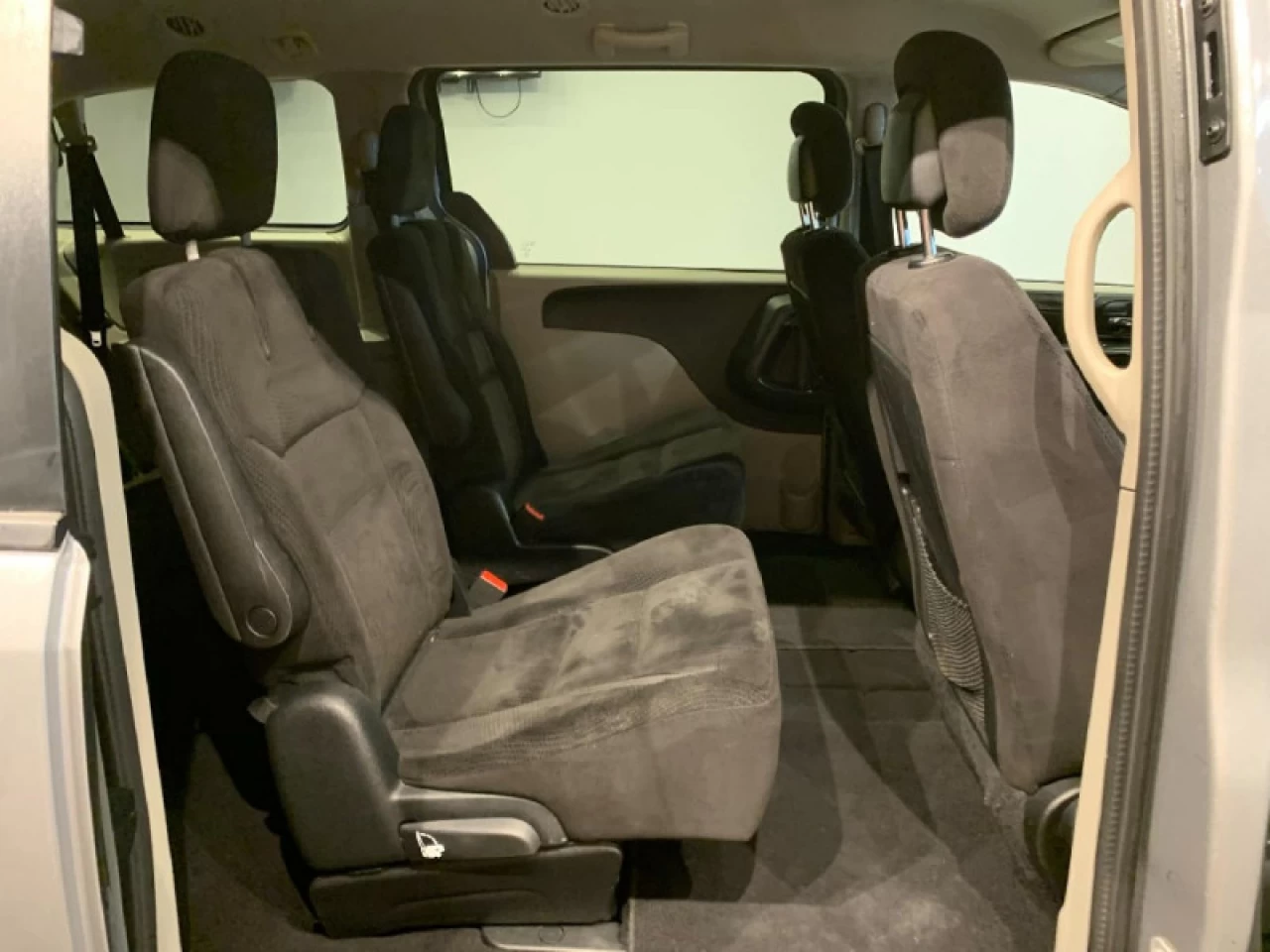 2014 Dodge Grand Caravan SXT Main Image