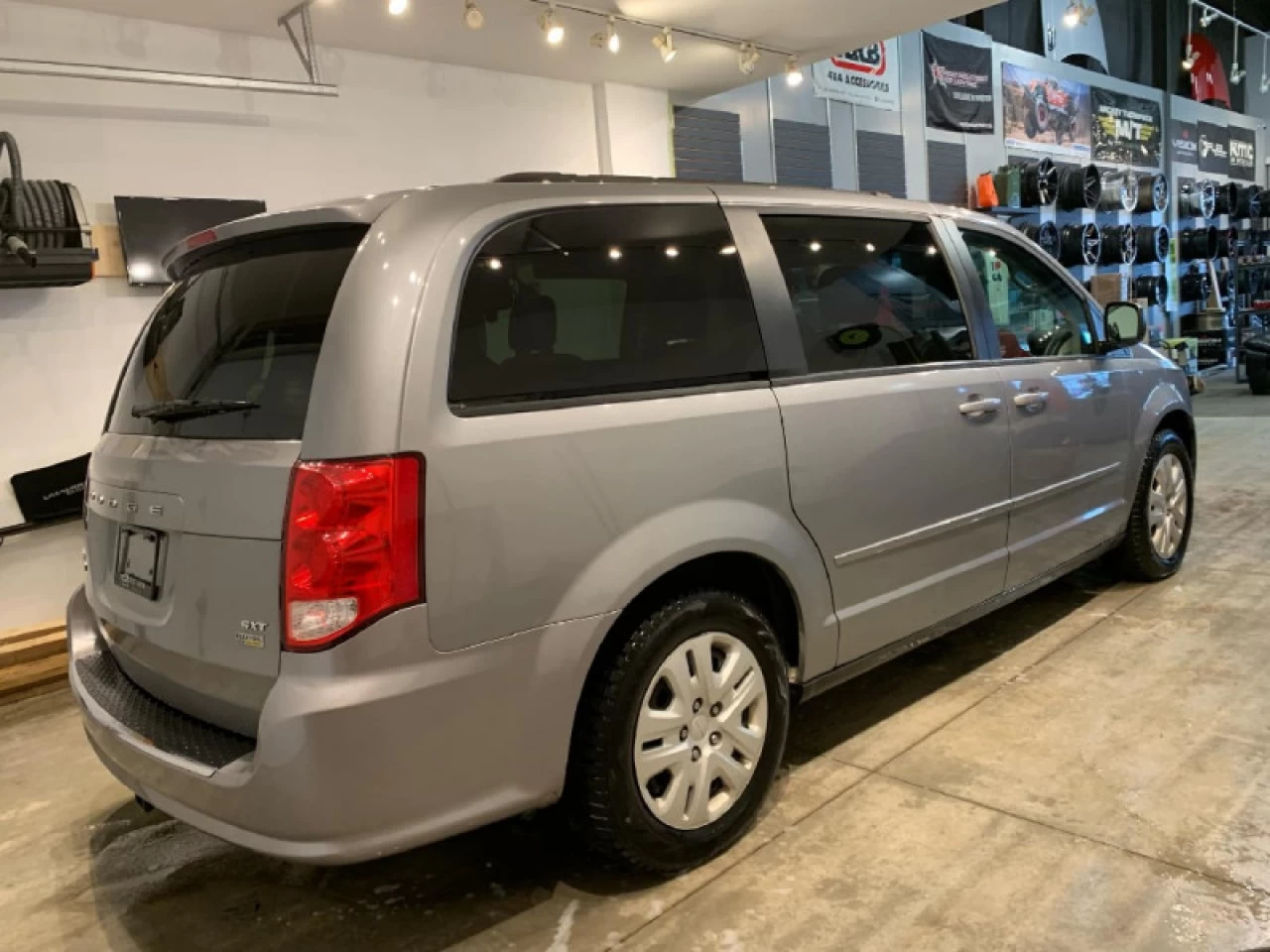 2014 Dodge Grand Caravan SXT Main Image