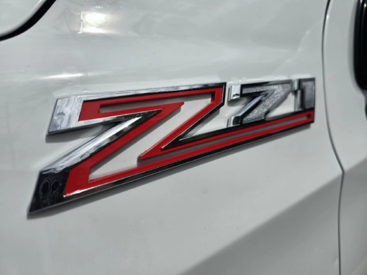 2021 Chevrolet Suburban Z71 Main Image