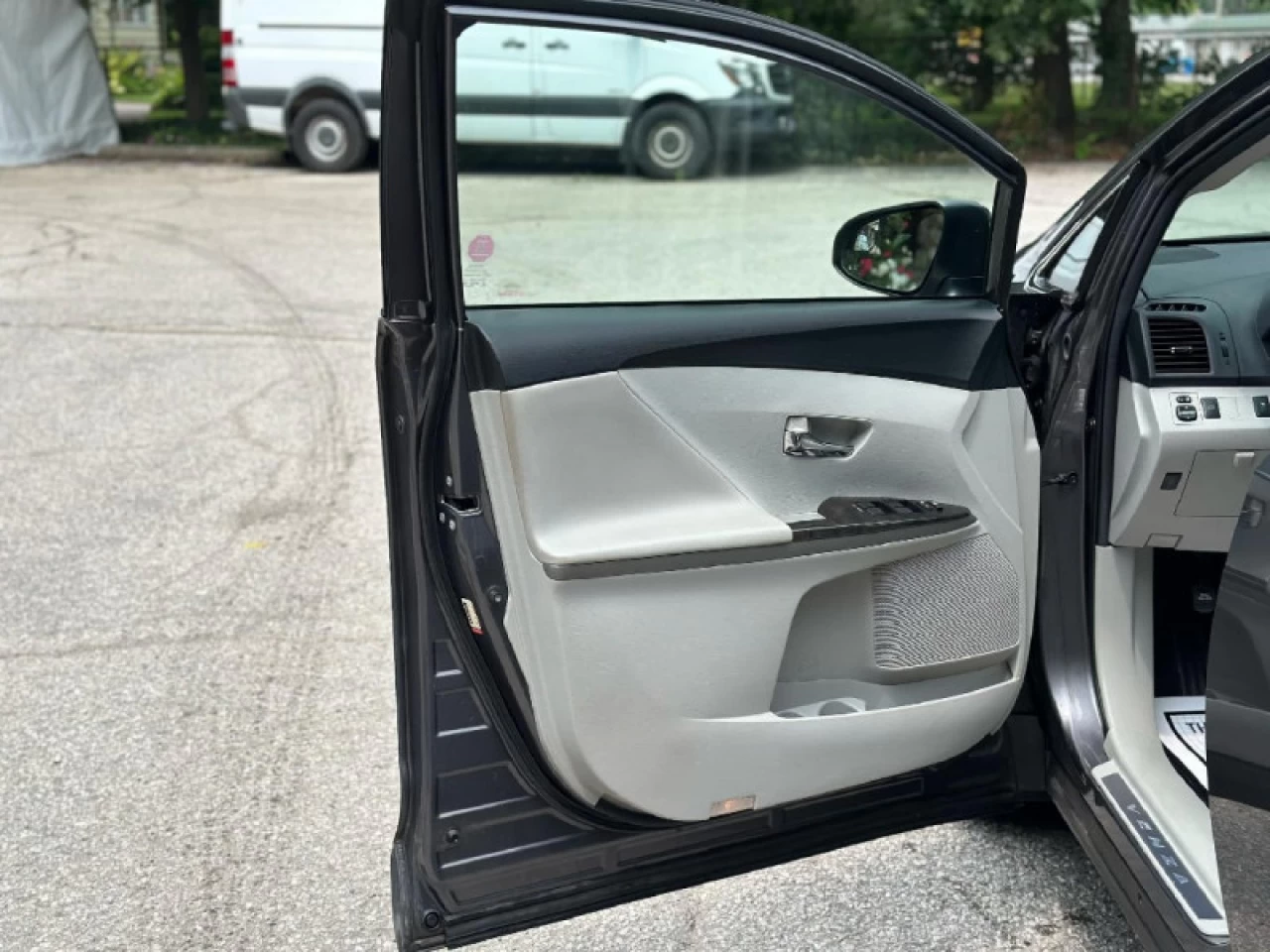 2016 Toyota Venza Base Main Image