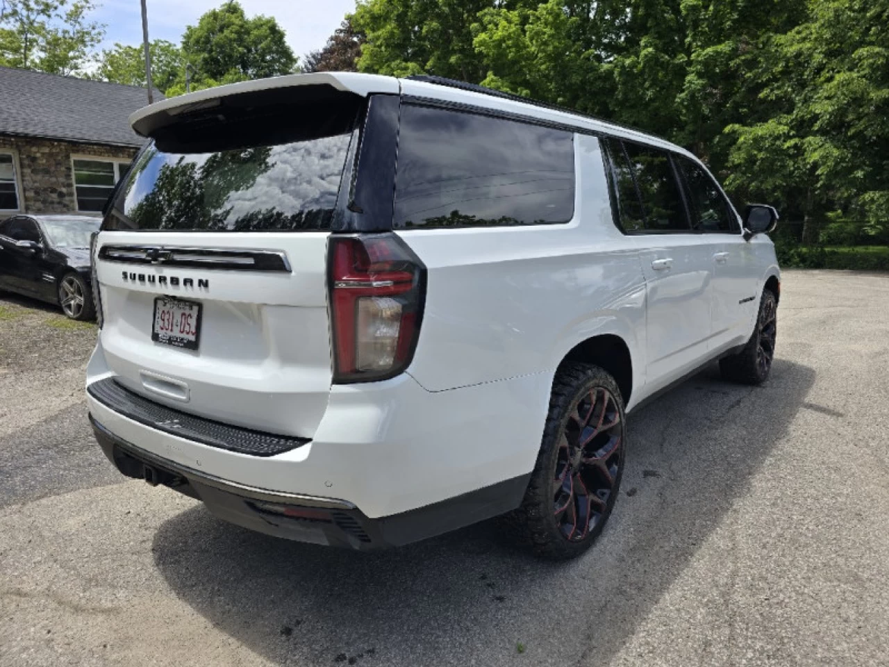 2021 Chevrolet Suburban Z71 Main Image