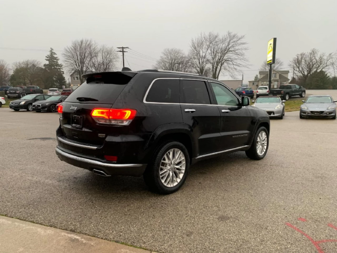 2017 Jeep Grand Cherokee Summit Main Image