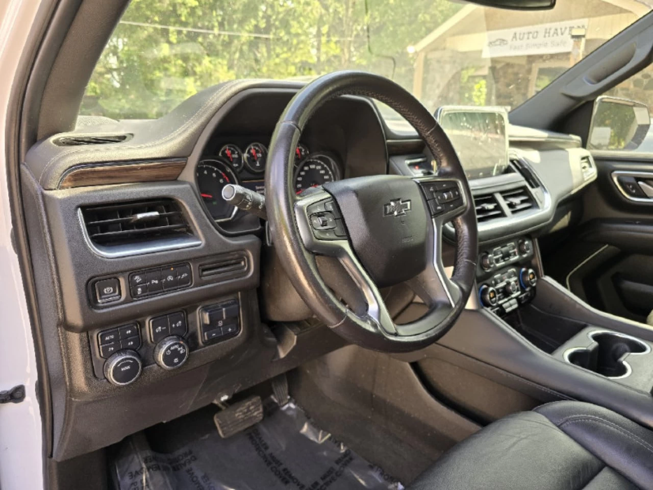 2021 Chevrolet Suburban Z71 Main Image