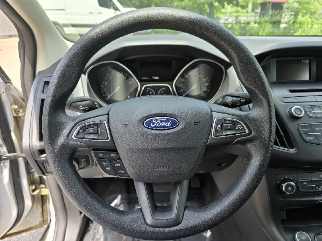 2017 Ford Focus SE Main Image