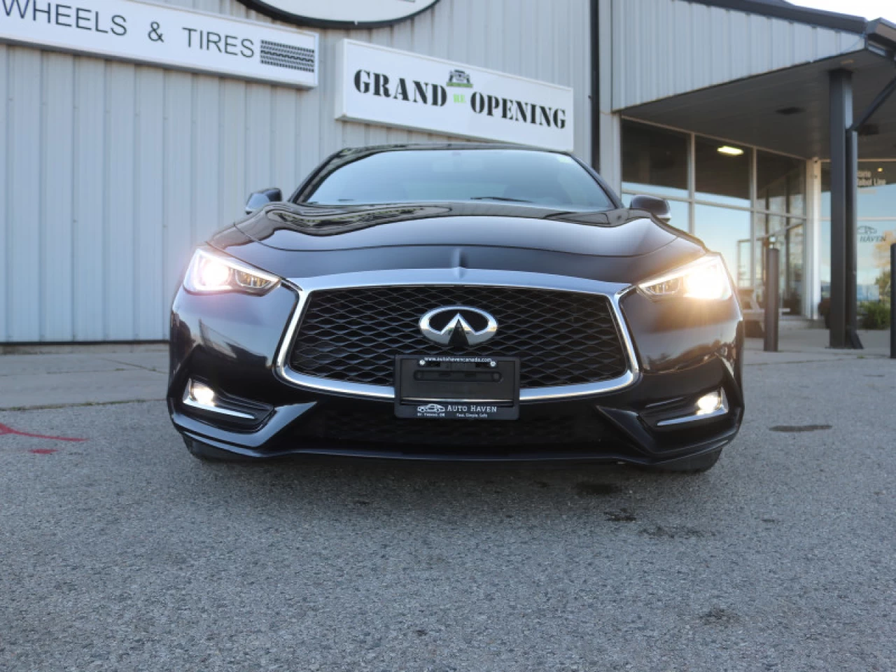 2018 INFINITI Q60 3.0t Luxe AWD ProASSIST-ProACTIVE Main Image