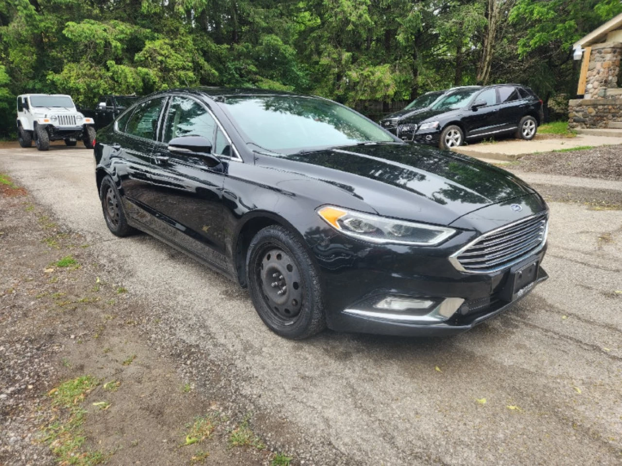 2017 Ford Fusion SE Main Image