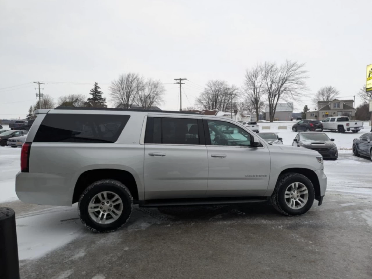 2016 Chevrolet Suburban 1500 LT Main Image