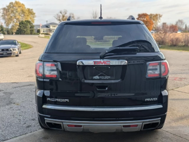 GMC Acadia Denali 2016