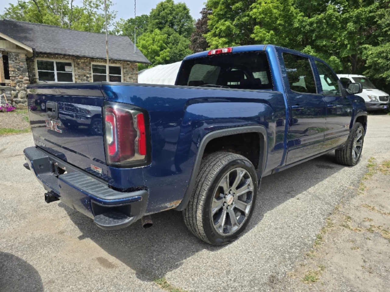 2017 GMC Sierra 1500 SLT Main Image