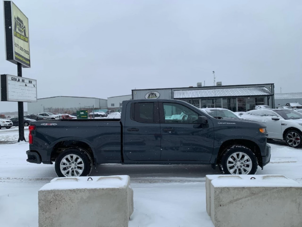 2021 Chevrolet Silverado 1500 Custom Main Image